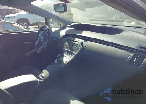 2010 Toyota Prius Iv z USA, uszkodzony, nr VIN JTDKN3DU5A5184560